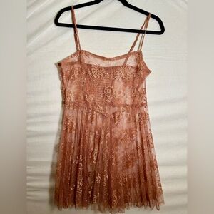 Vintage Rose Gold Lace Slip Pleated Dress S